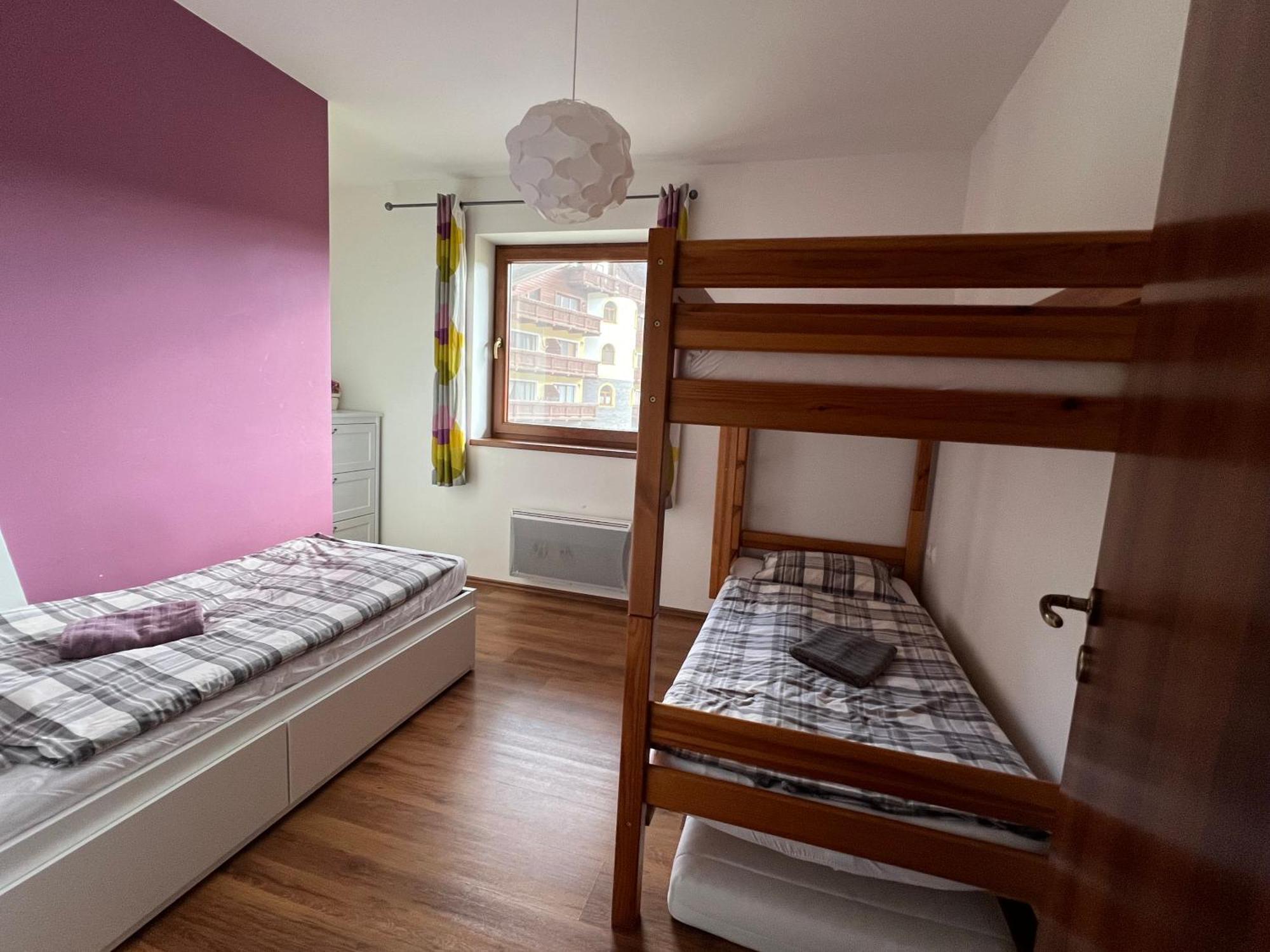 Family Apartment Tale Bagian luar foto